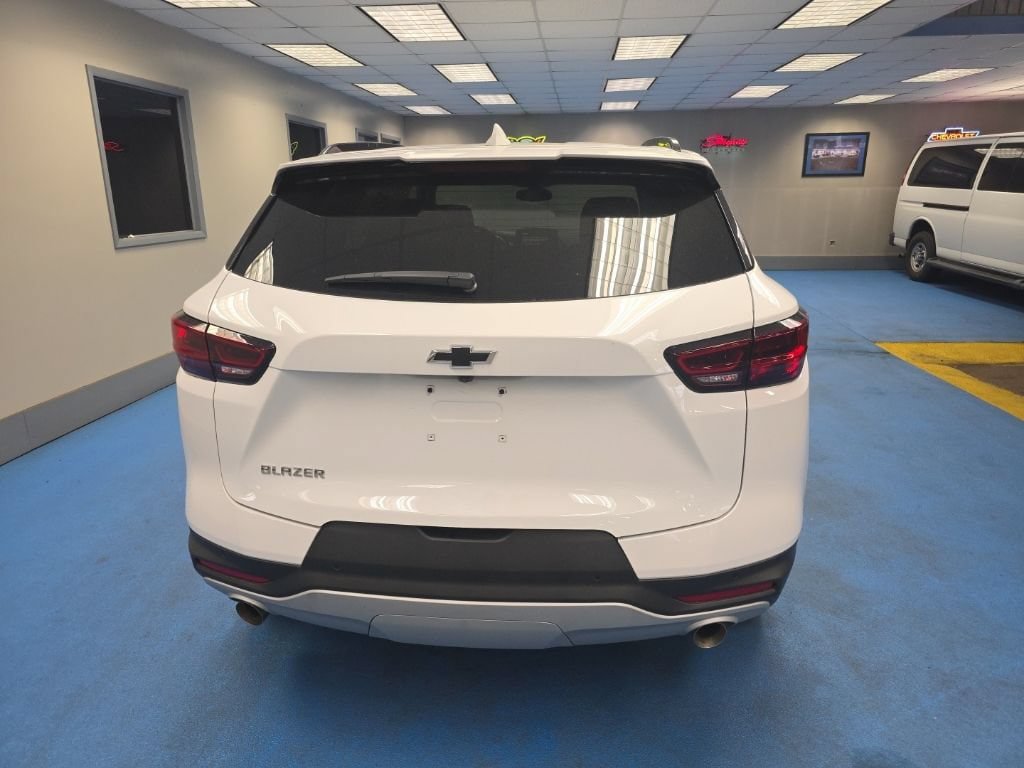 New 2026 Chevrolet Blazer LT w/ Convenience Package FWD image 4