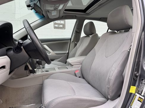 Used 2011 Toyota Camry SE w/ SE Extra-Value Pkg #1 image 12