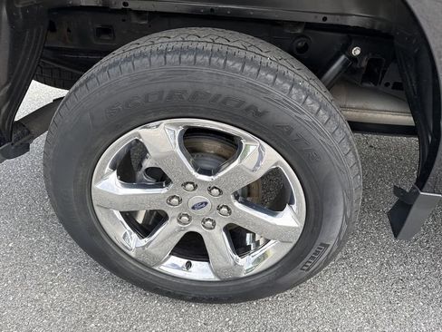 Used 2023 Ford F150 Lariat w/ Equipment Group 502A High AWD/4WD image 17