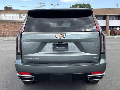 Certified 2023 Cadillac Escalade Premium Luxury AWD/4WD image 37