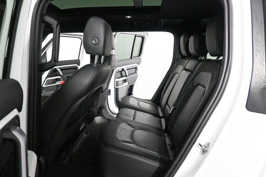 Used 2023 Land Rover Defender 110 X-Dynamic SE AWD/4WD image 19