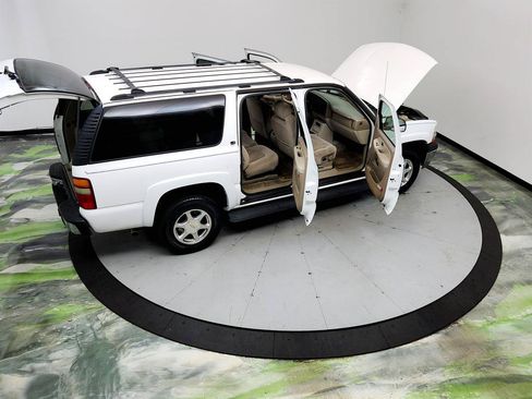 Used 2001 Chevrolet Suburban LS w/ LS Preferred Equipment Group RWD image 35