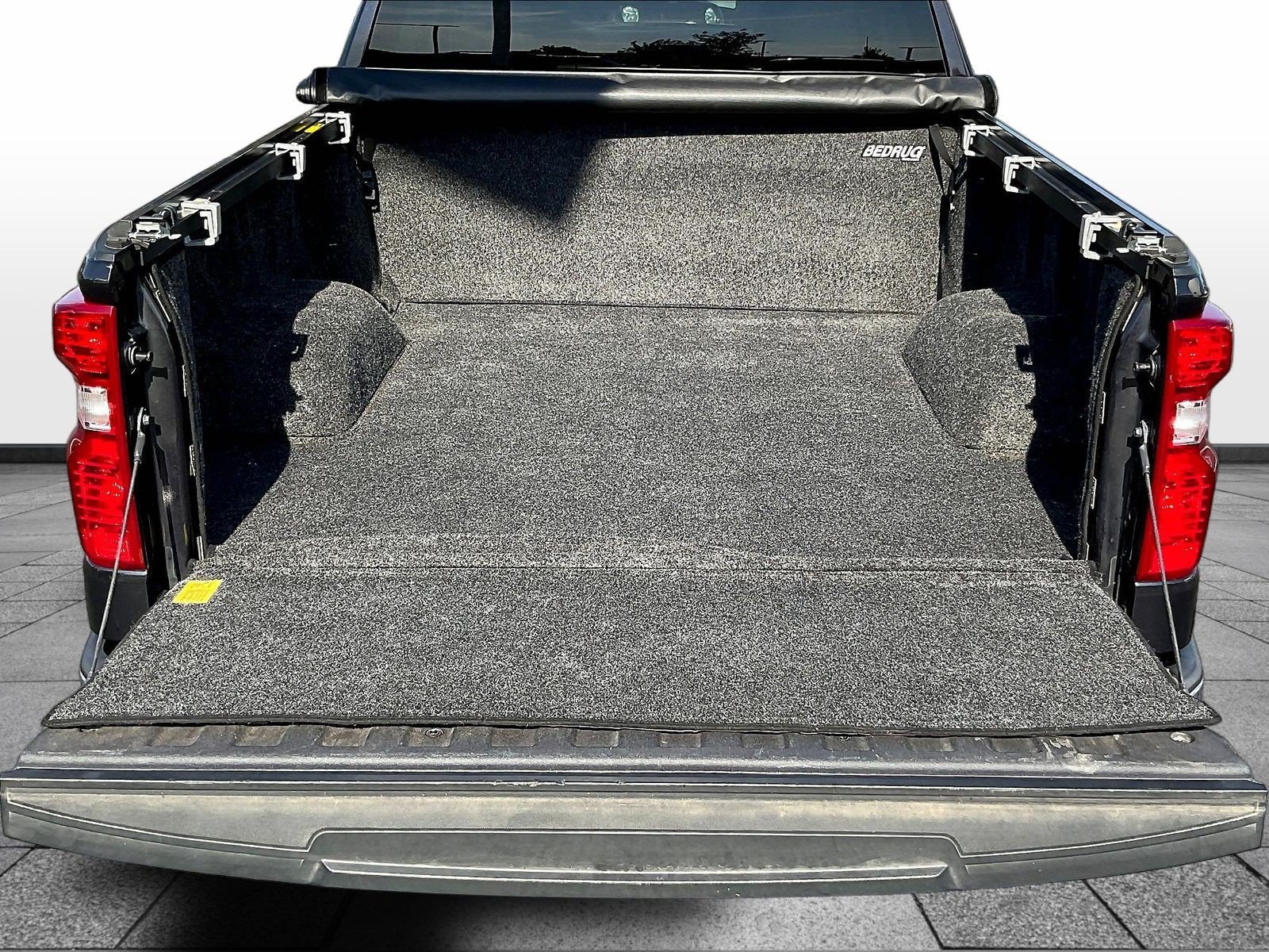 Used 2023 Chevrolet Silverado 1500 LT AWD/4WD image 10