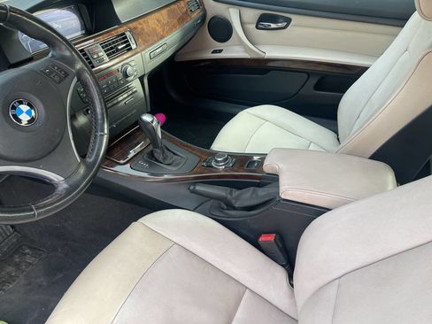 Used 2013 BMW 335i Convertible image 18