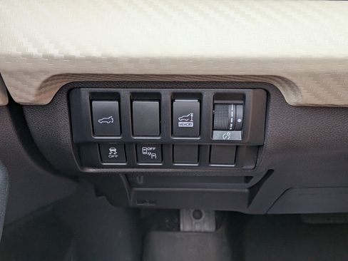 Used 2019 Subaru Ascent Premium AWD/4WD image 24