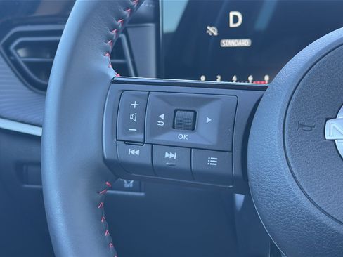 New 2026 Nissan Kicks SR image 19