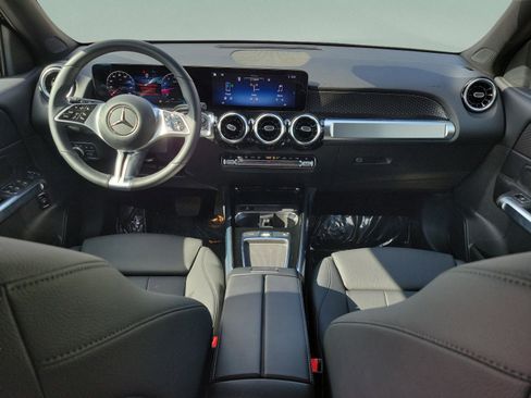 Certified 2025 Mercedes-Benz GLB 250 image 16