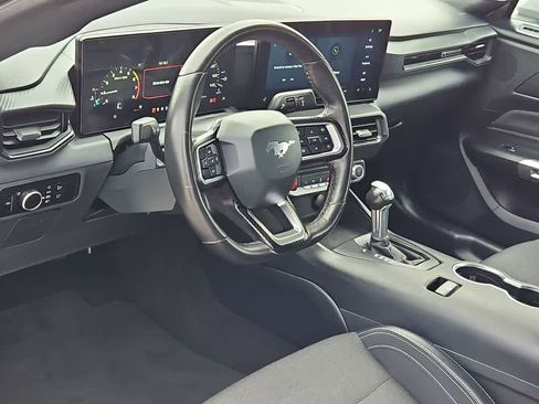 Used 2024 Ford Mustang Convertible RWD image 10