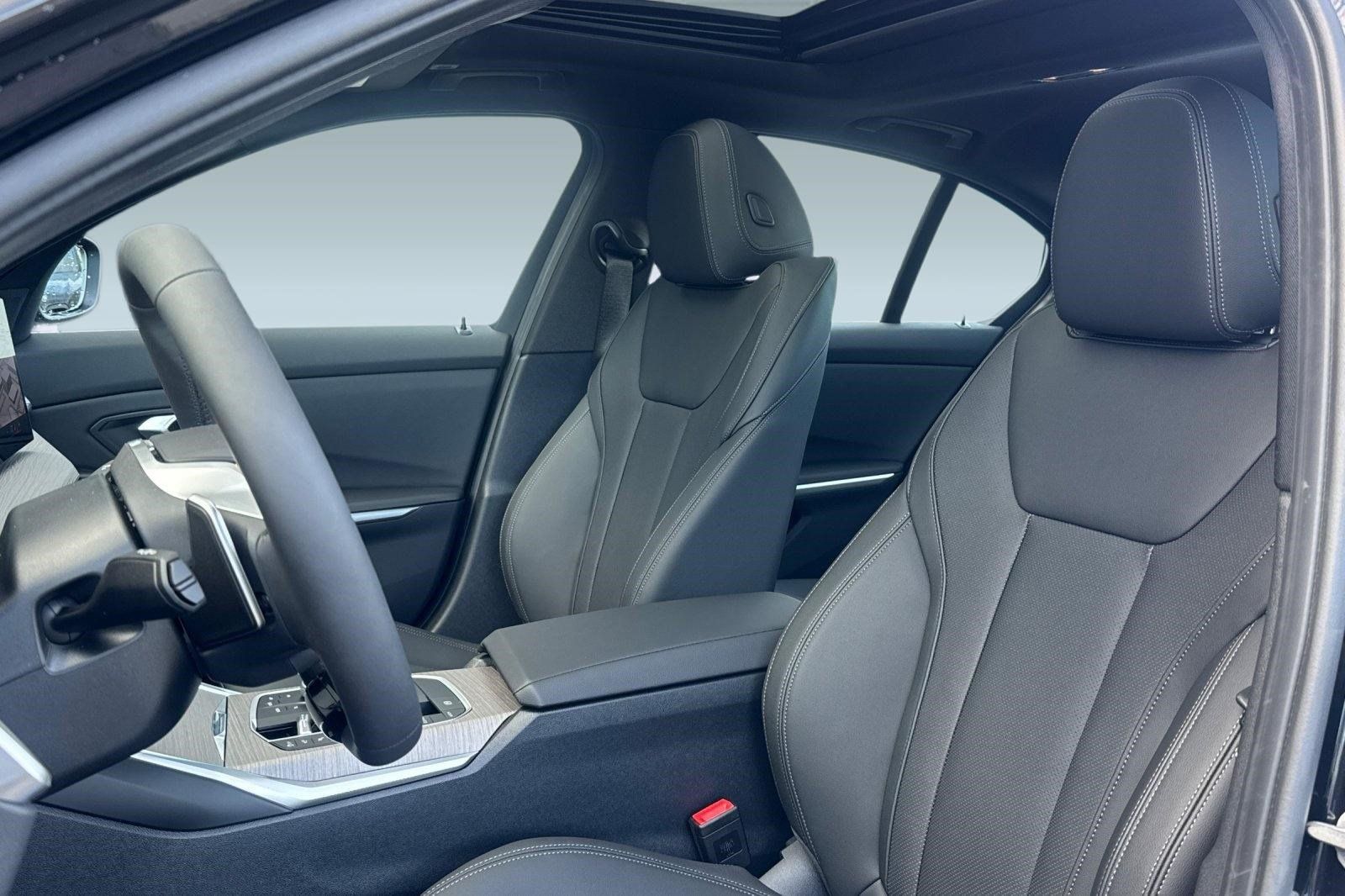 Used 2026 BMW 330i Sedan w/ Premium Package RWD image 5