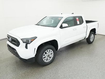 New 2025 Toyota Tacoma SR5