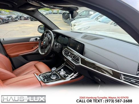 Used 2021 BMW X7 M50i AWD/4WD image 5