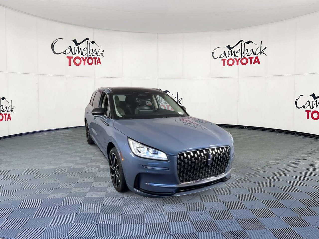 Used 2024 Lincoln Corsair Grand Touring w/ Equipment Group 301A AWD/4WD image 4