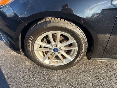 Used 2016 Ford Focus SE w/ SE Power Seat Package image 18