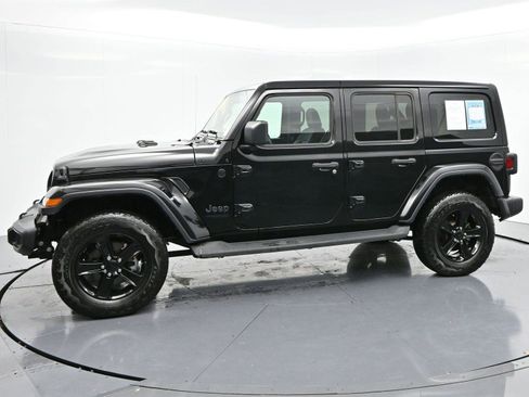 Used 2022 Jeep Wrangler Unlimited Sahara image 4