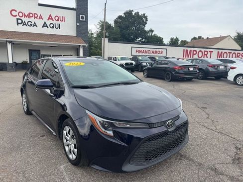 Used 2022 Toyota Corolla LE image 3