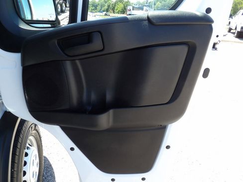Used 2026 RAM ProMaster 2500 w/ Convenience Group FWD image 31
