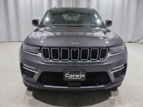 Certified 2023 Jeep Grand Cherokee Limited w/ Luxury Tech Group II AWD/4WD image 9