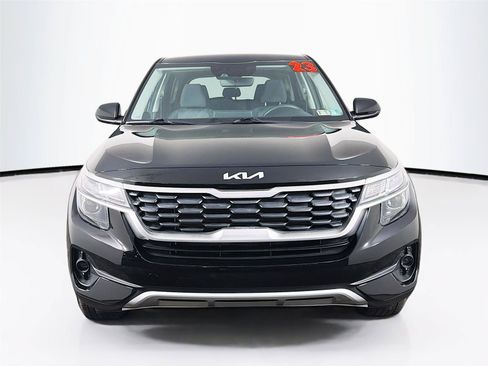 Used 2023 Kia Seltos LX AWD/4WD image 6