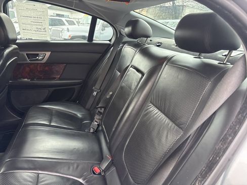 Used 2009 Jaguar XF Premium RWD image 13