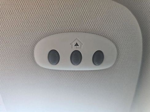 Used 2023 Ford Edge Titanium image 25