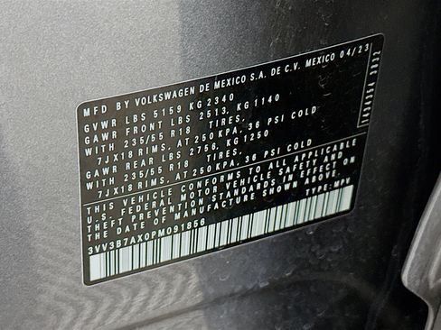 Used 2023 Volkswagen Tiguan SE FWD image 12