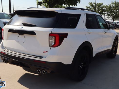 Used 2024 Ford Explorer ST w/ Equipment Group 401A AWD/4WD image 3