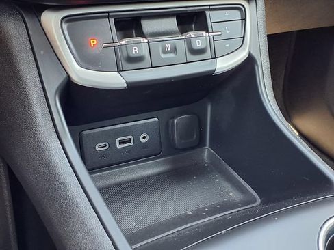 Used 2023 GMC Terrain SLE AWD/4WD image 11