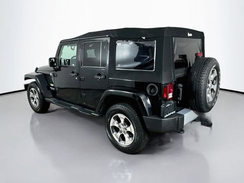 Used 2015 Jeep Wrangler Unlimited Sahara w/ Max Tow Package AWD/4WD image 9
