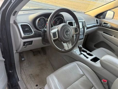 Used 2011 Jeep Grand Cherokee Laredo image 11
