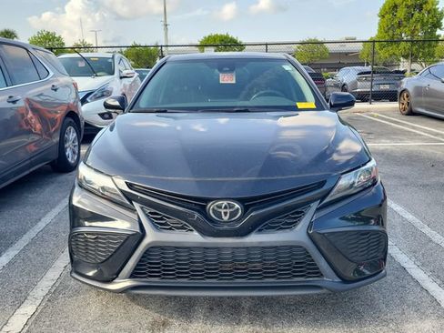 Used 2023 Toyota Camry SE w/ Convenience Package FWD image 2