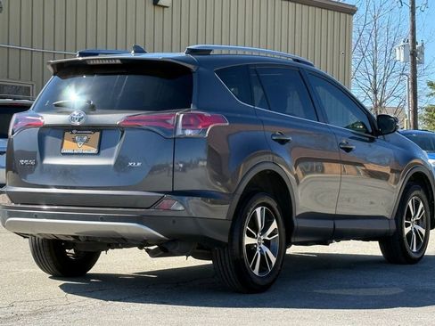 Used 2018 Toyota RAV4 XLE image 5