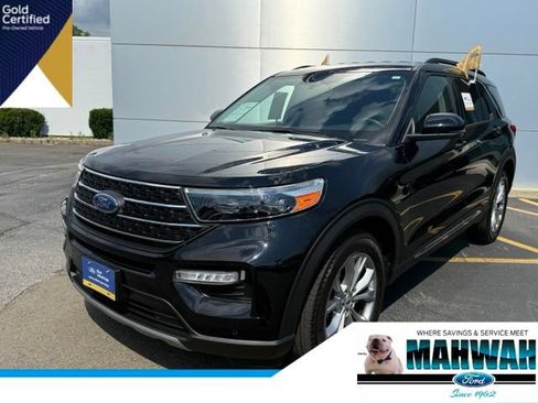 Certified 2023 Ford Explorer XLT w/ Equipment Group 202A AWD/4WD image 1