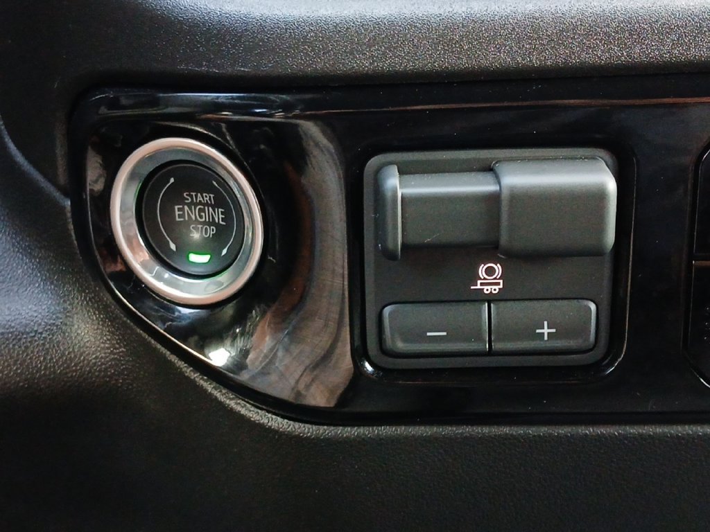 Used 2026 GMC Sierra 1500 Elevation w/ Elevation Select Package AWD/4WD image 10