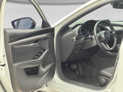 Used 2024 MAZDA MAZDA3 s FWD image 9