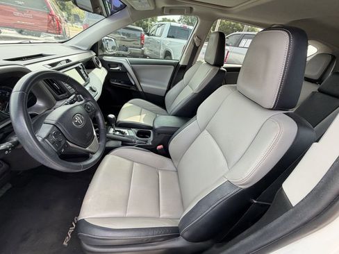 Used 2018 Toyota RAV4 Limited FWD image 20
