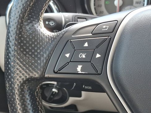 Used 2015 Mercedes-Benz GLA 250 4MATIC image 24