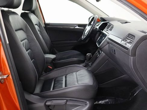 Used 2019 Volkswagen Tiguan SEL Premium image 18