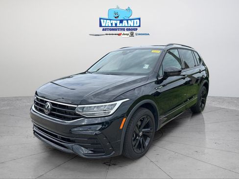 Used 2024 Volkswagen Tiguan SE R-Line FWD image 22
