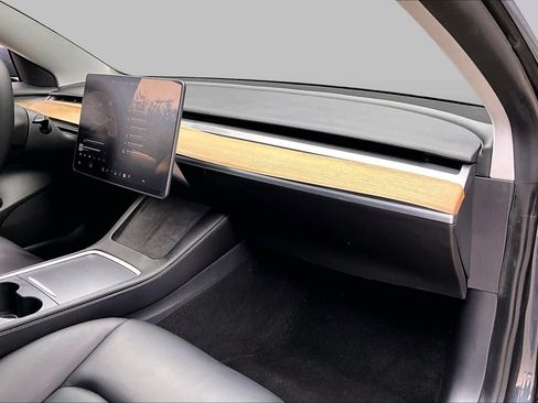 Used 2021 Tesla Model 3 Standard Range Plus RWD image 17