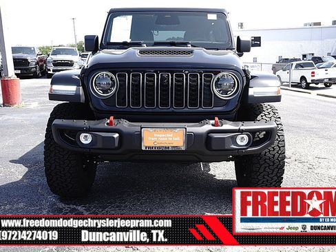 Certified 2026 Jeep Wrangler Unlimited Rubicon AWD/4WD image 8