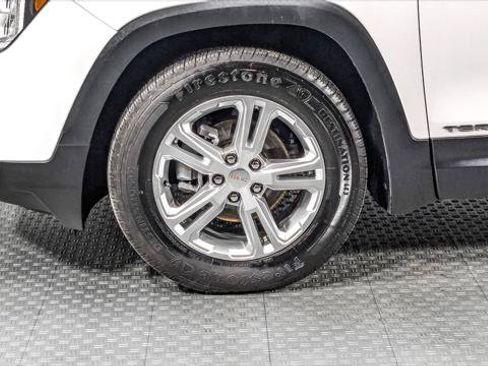 Used 2022 GMC Terrain SLE FWD image 34