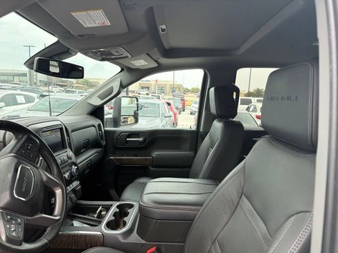 Used 2023 GMC Sierra 2500 Denali AWD/4WD image 8