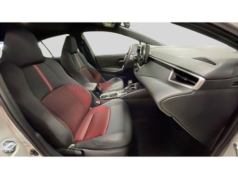 Used 2025 Toyota Corolla SE image 15