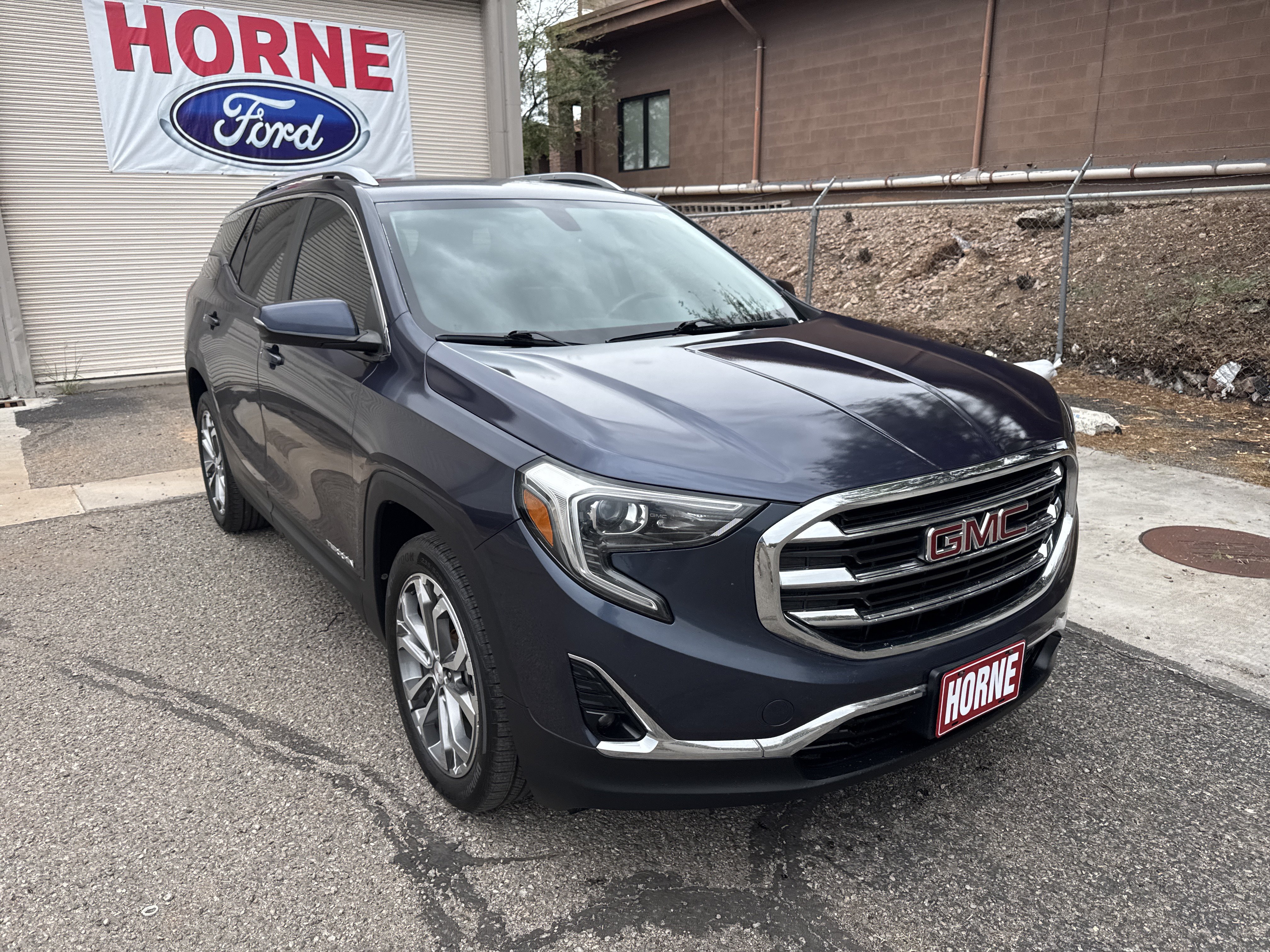 Used 2019 GMC Terrain SLT w/ Preferred Package AWD/4WD image 2
