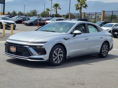 New 2026 Hyundai Sonata Blue FWD image 2