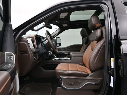 Used 2024 Ford F250 King Ranch w/ Chrome Package image 8