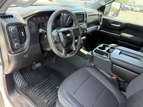 Used 2023 Chevrolet Silverado 2500 Custom AWD/4WD image 14