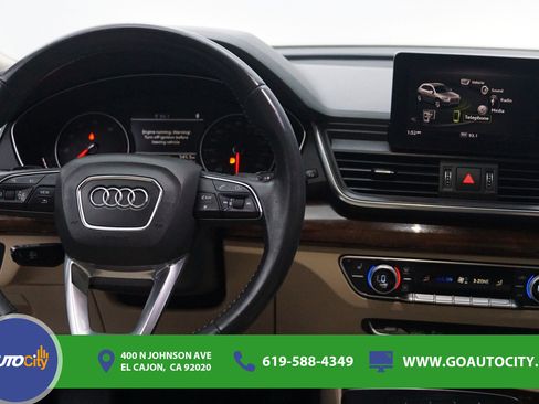 Used 2018 Audi Q5 2.0T Premium w/ Convenience Package AWD/4WD image 5