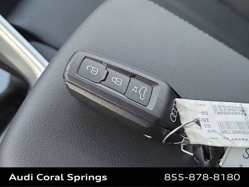 Certified 2025 Audi Q5 Prestige image 28