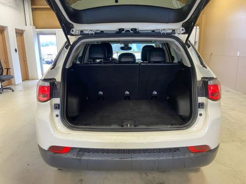 Used 2018 Jeep Compass Latitude image 22